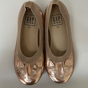 GAP kids flats